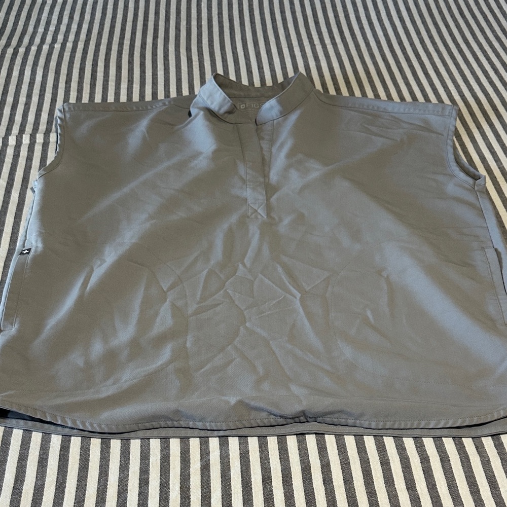 Gray women’s figs scrub top  Shirt